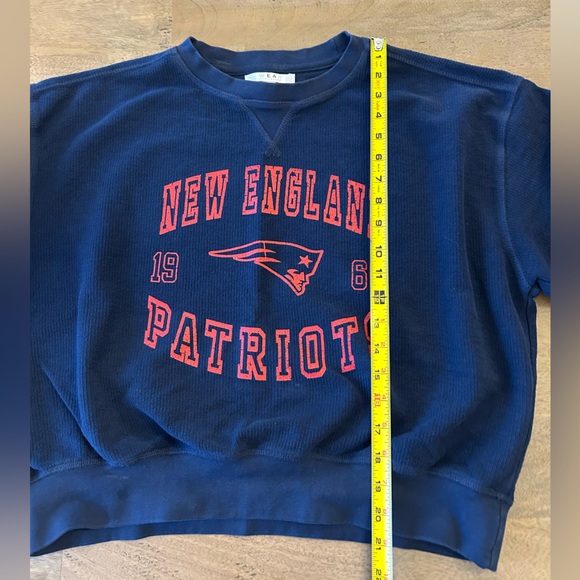 New England Patriots Crew Neck Womens L - Picture 5 of 7